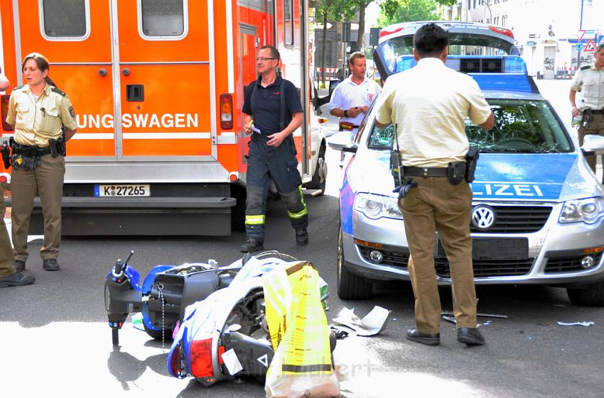 VU nach Verfolgungsfahrt Koeln Ossendorf Frohnhofstr P11.JPG